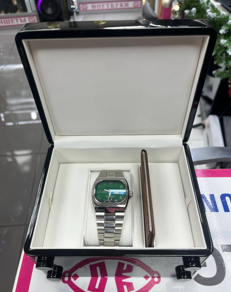 Часы Слава телевизор 21 камень