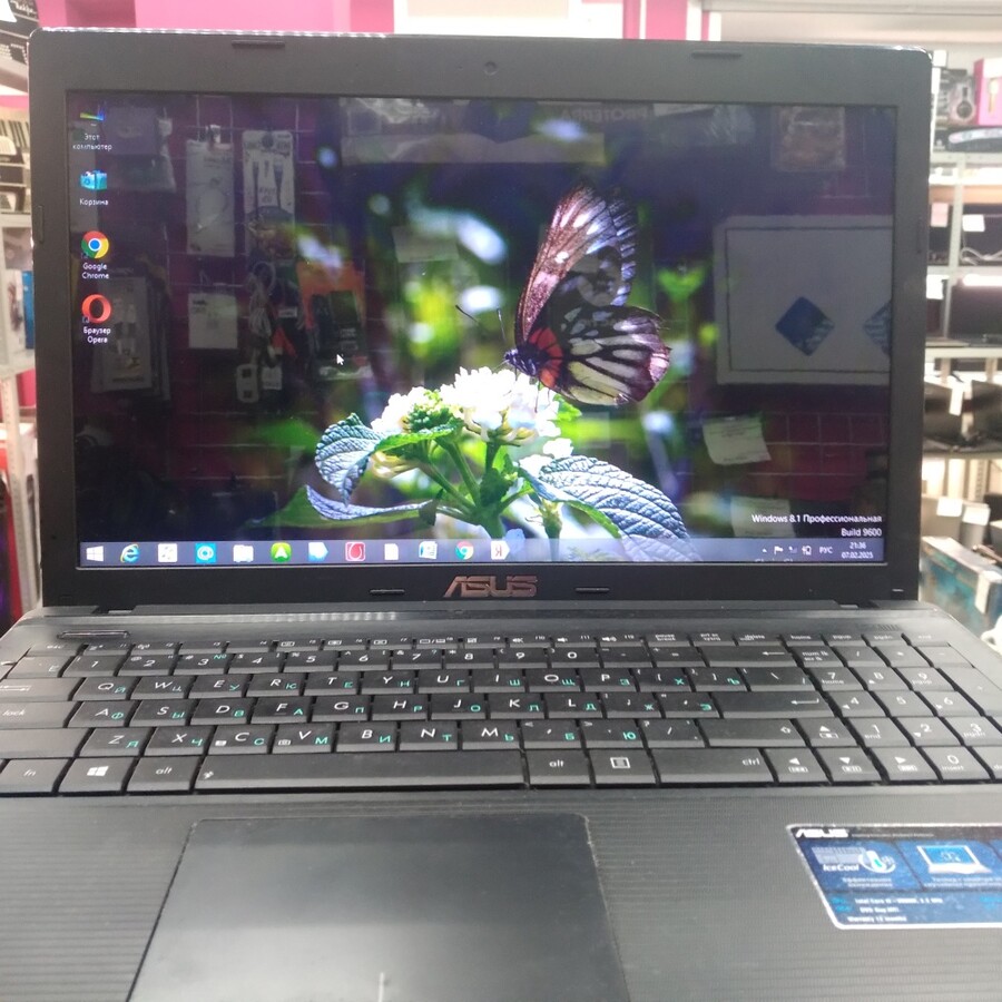 Ноутбук ASUS 4/i3/300