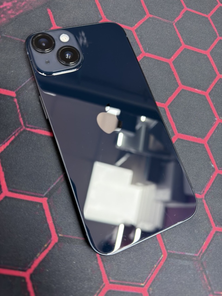 Смартфон iPhone 14 256ГБ