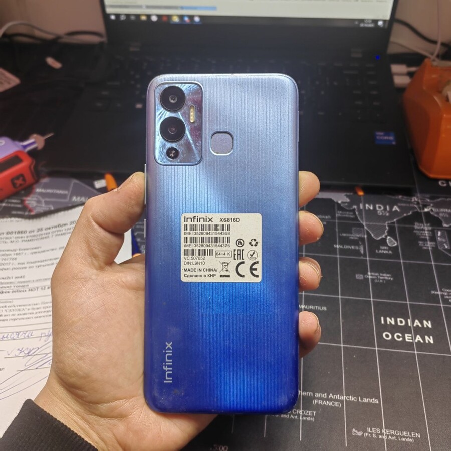 Мобильный телефон Infinix HOT 12 4\64