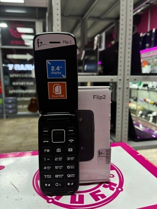 Мобильный телефон Fly