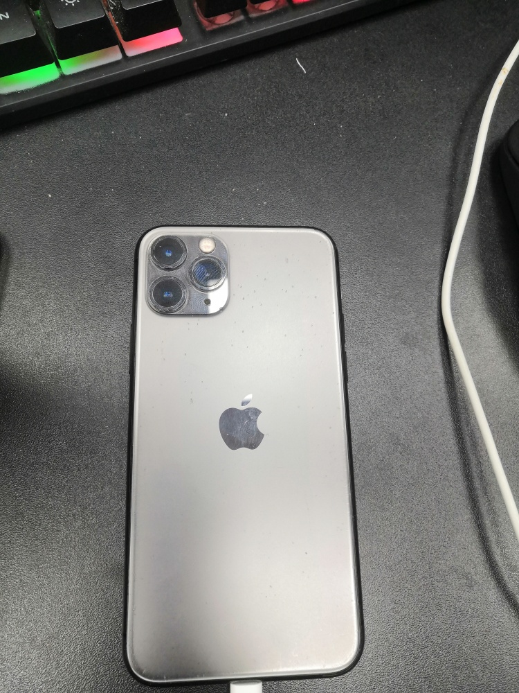 Смартфон iPhone 11 PRO 64 Gb