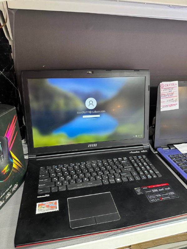 Ноутбук MSI