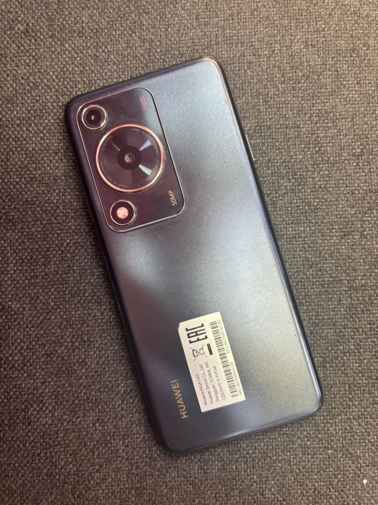 Смартфон Huawei Nova Y72 8\128