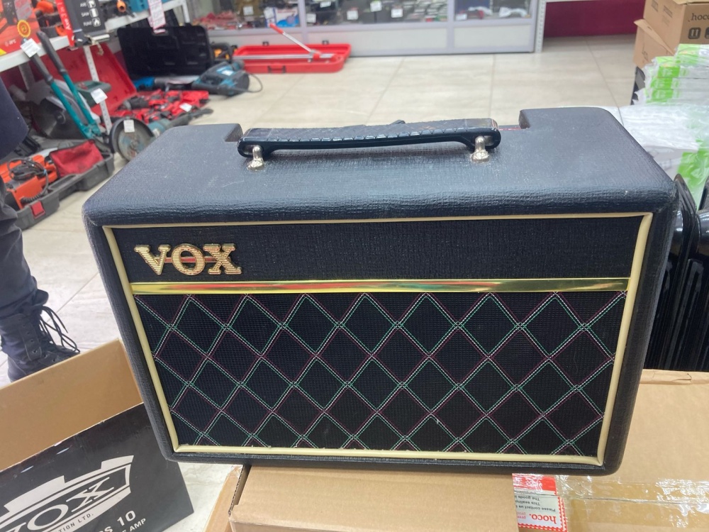 Комбоусилитель vox pathfinder 10