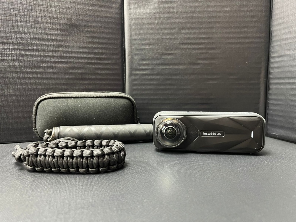 Insta360 X5