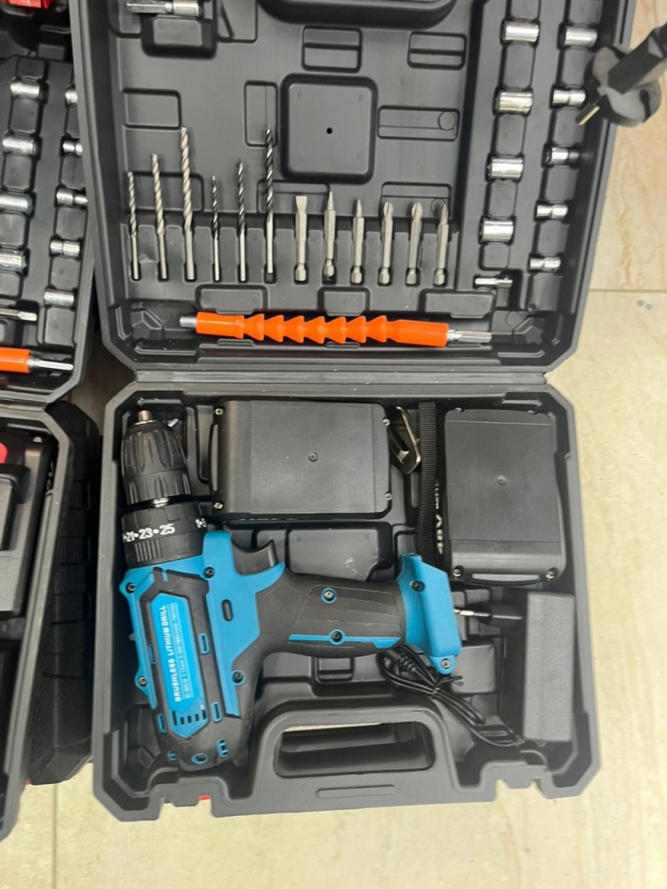 Шуруповерт Makita