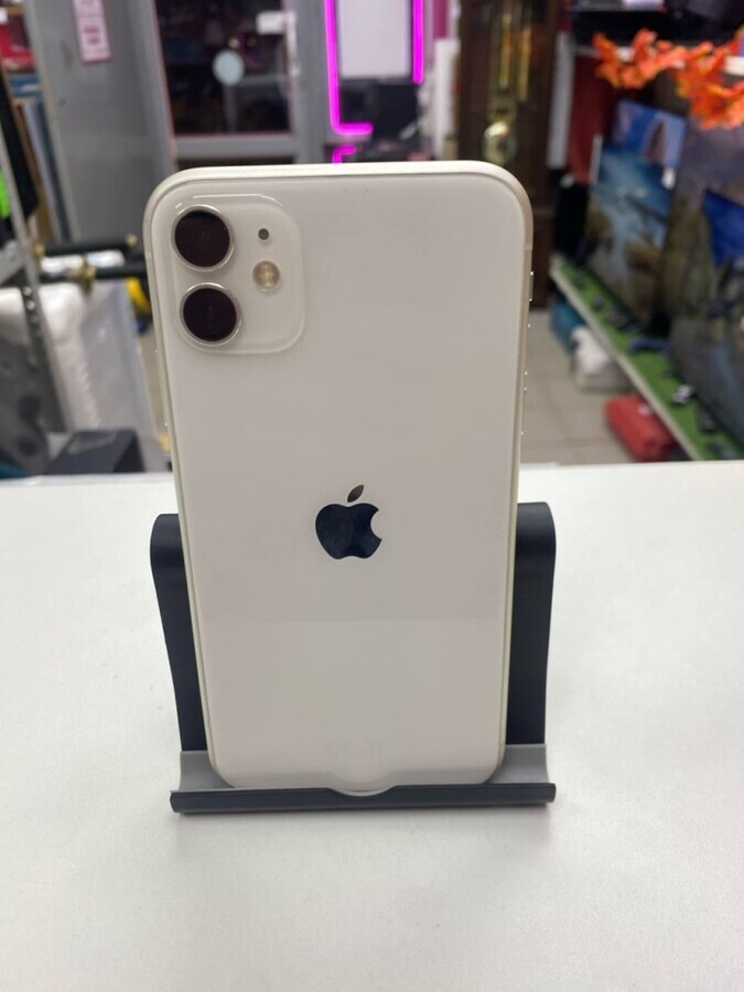 Смартфон iPhone 11 128 Gb