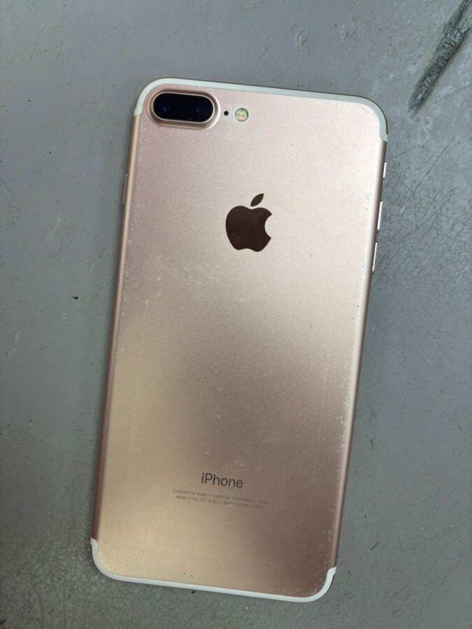 Смартфон iPhone 7+ 128Gb