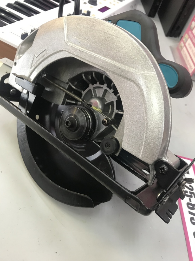 **Циркулярка Makita
