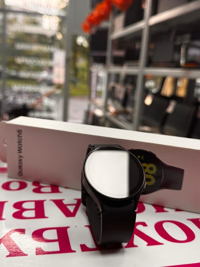 Смарт-часы Samsung Galaxy Watch 5 44mm