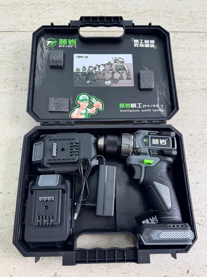 Шуруповерт TENYN 18V 2АКБ