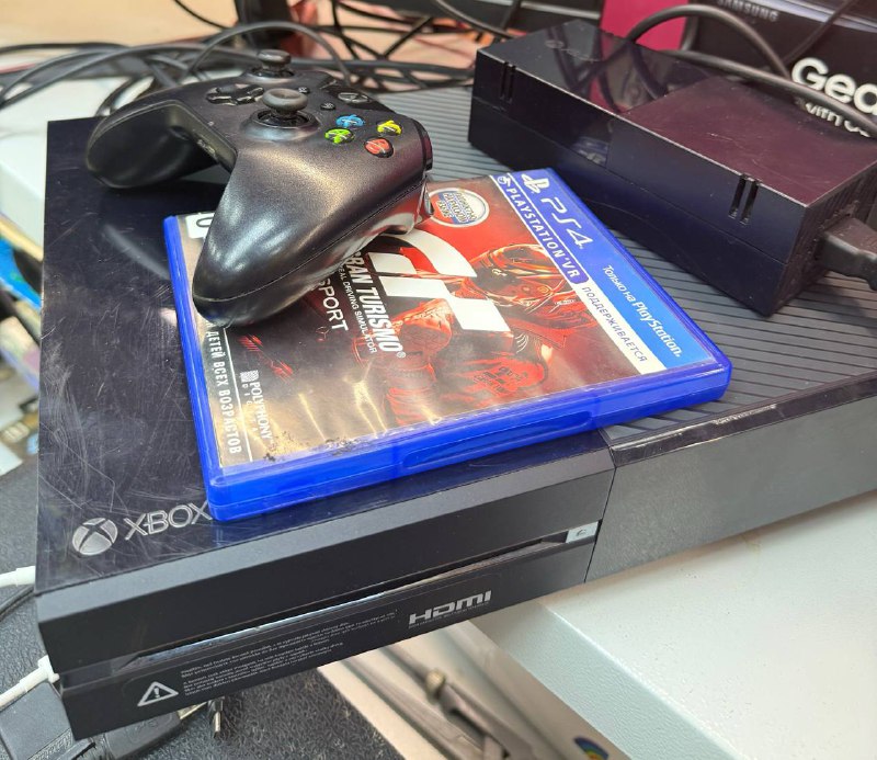 Игровая приставка XBOX ONE 500