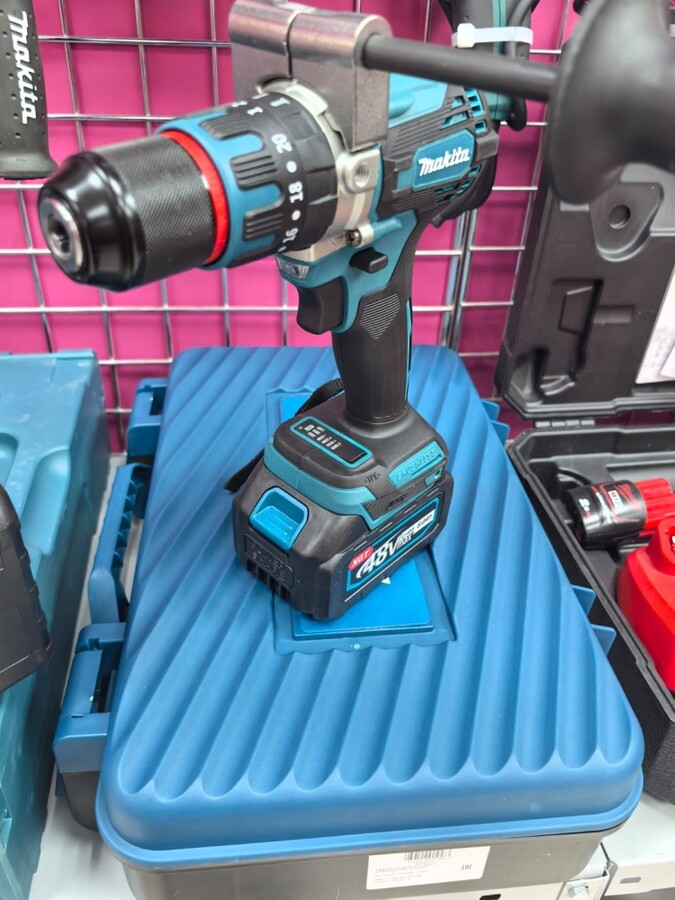 Шуруповерт Makita 130N