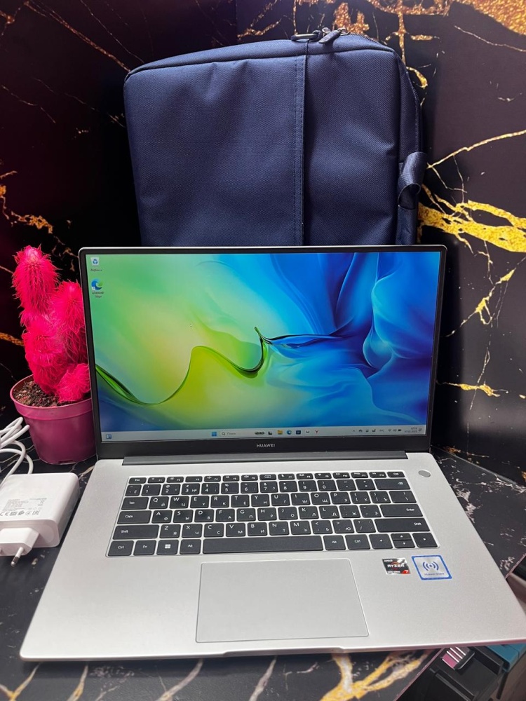 Ноутбук Huawei matebook 15 ryzen 7 8gb ram 512ssd