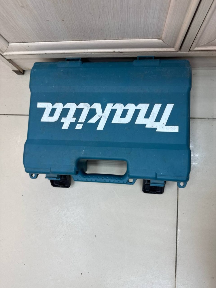 Шуруповерт Makita df333d