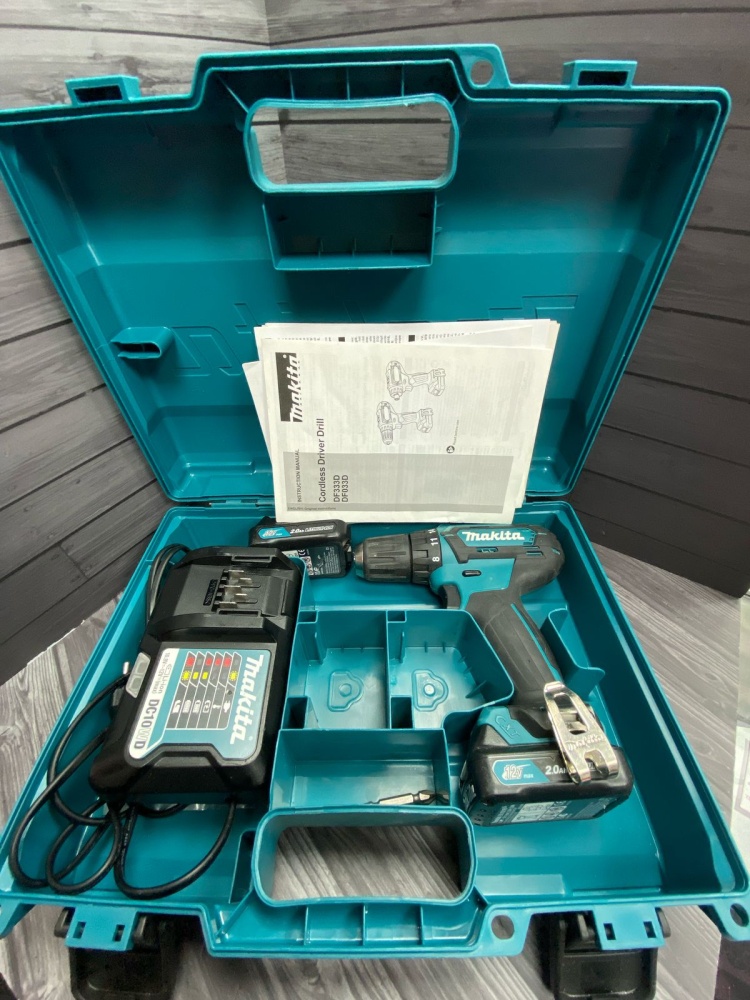 Шуруповерт DF333D 2АКБ + ЗУ  DC10WD