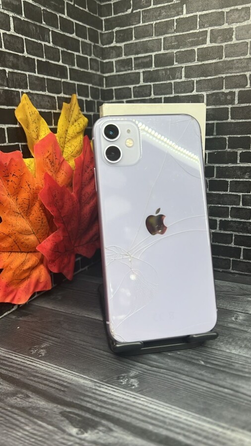 Смартфон iPhone 11 64Gb 73%