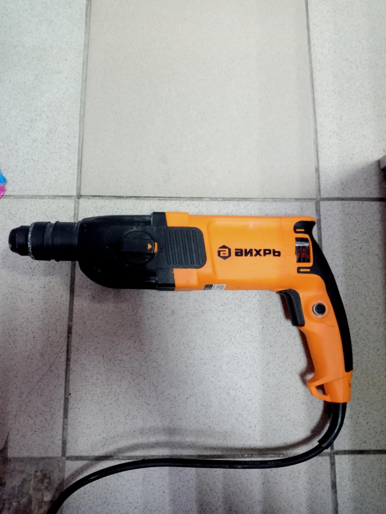 Перфоратор ВИХРЬ П-750