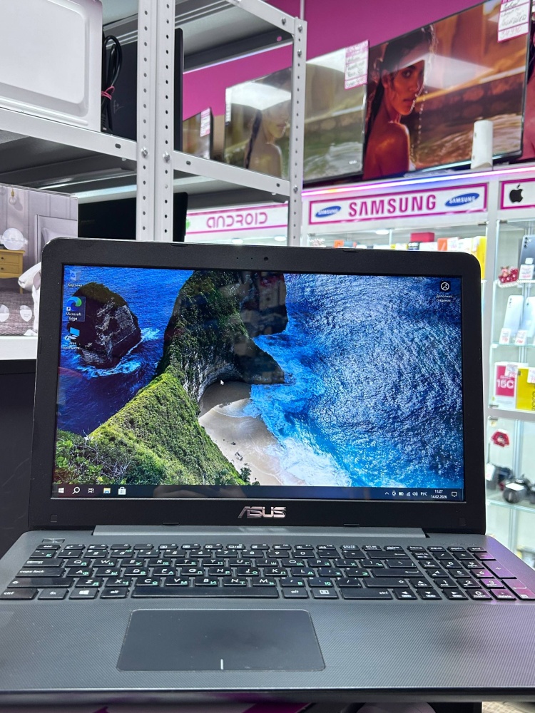 Ноутбук ASUS x554l core i3\8\ssd256