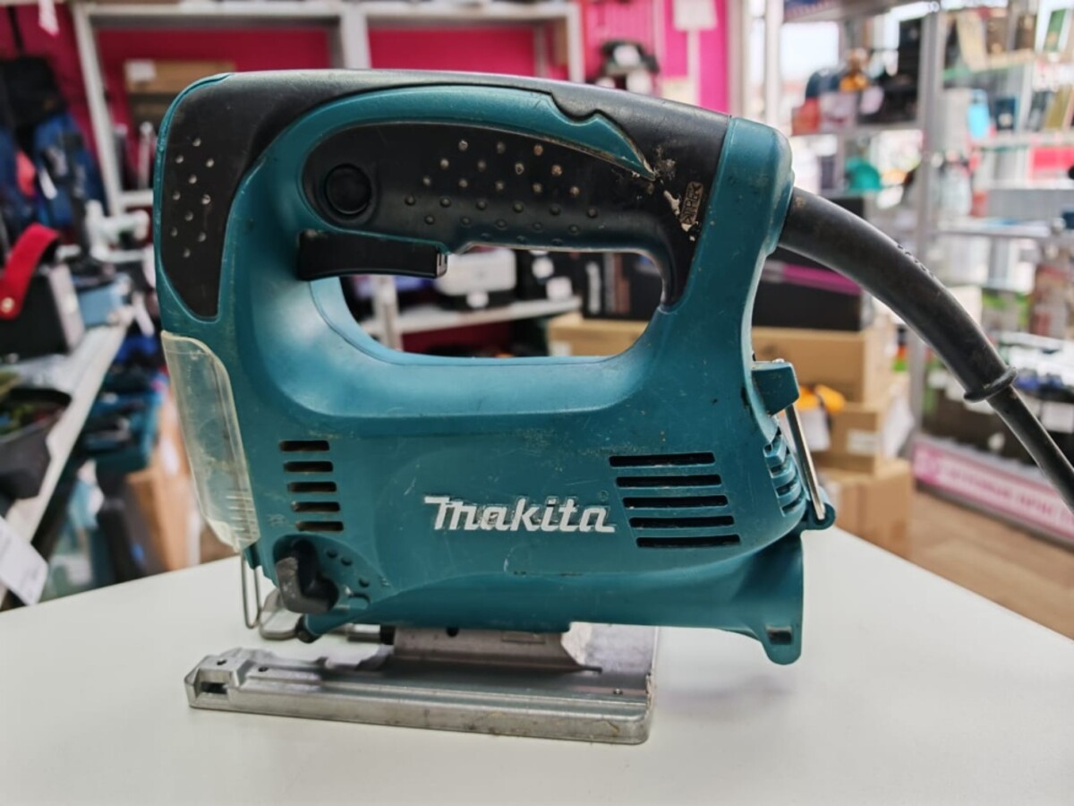 Лобзик Makita 4329