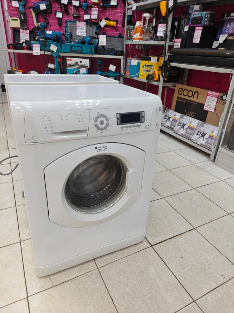 Стиральная машина Hotpoint Ariston