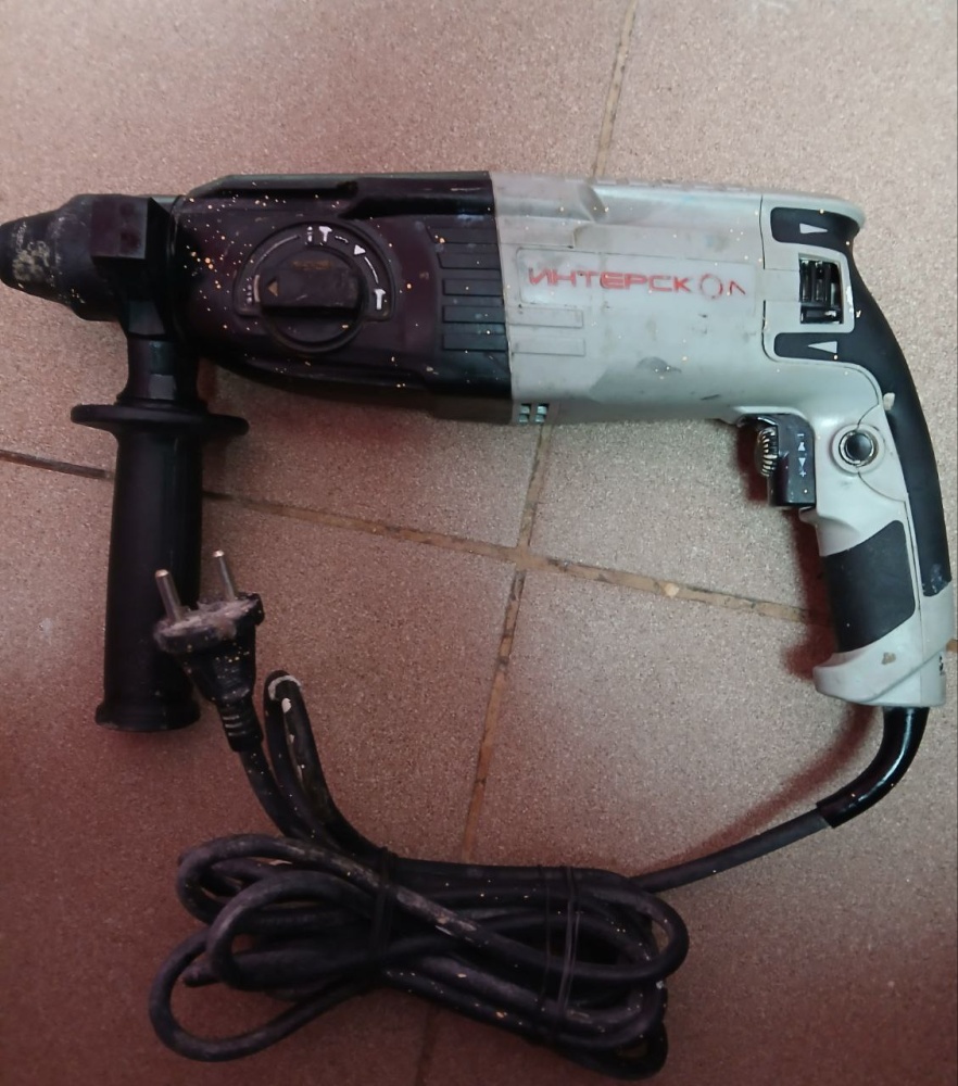  Перфоратор Интерскол 800