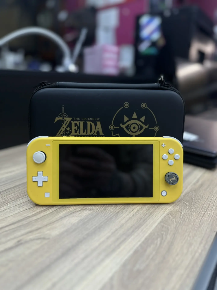 Игровая приставка Nintendo Switch Lite