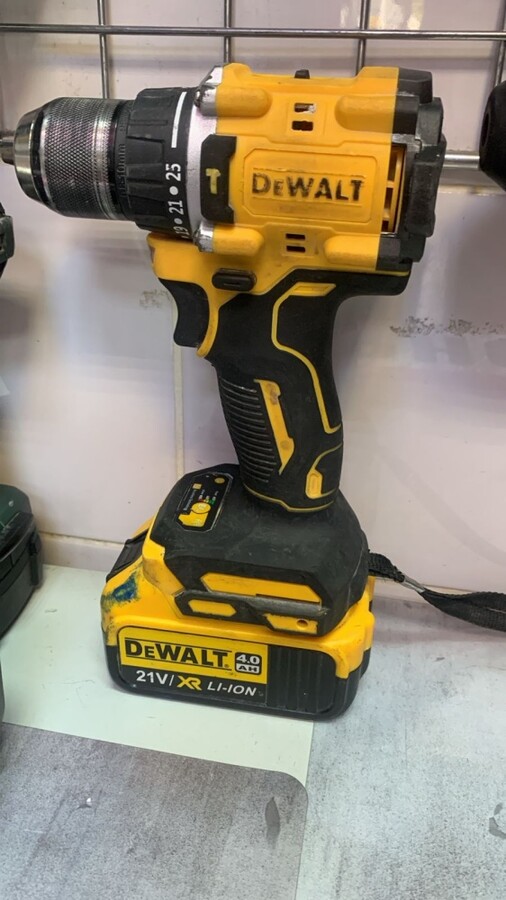 Шуруповерт Dewalt 21v