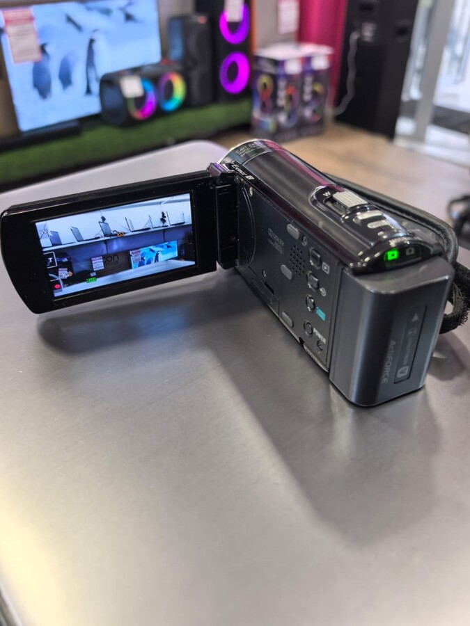 Видеокамера Sony HDR CX110E