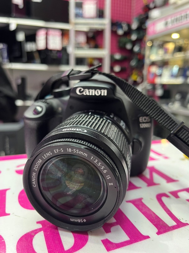 Фотоаппарат Canon 1200d 18-55