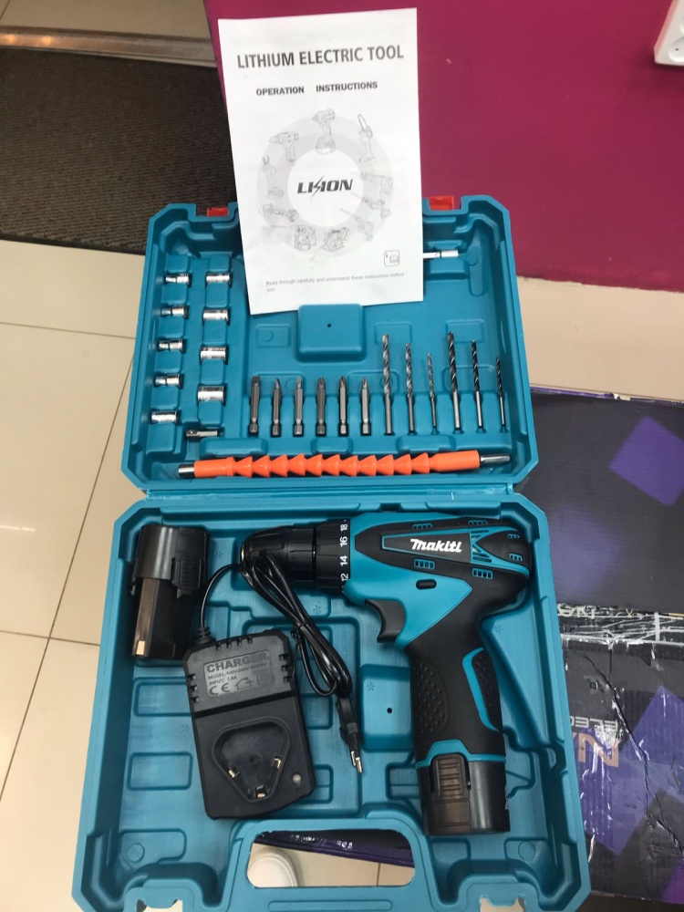 Шуруповерт MAKITTA