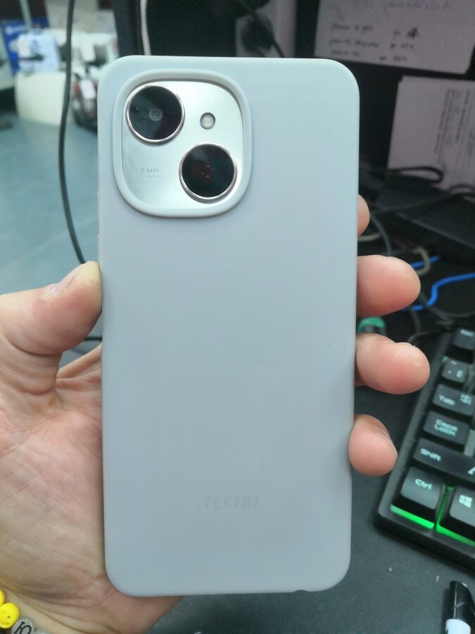 Мобильный телефон Tecno spark 40 c