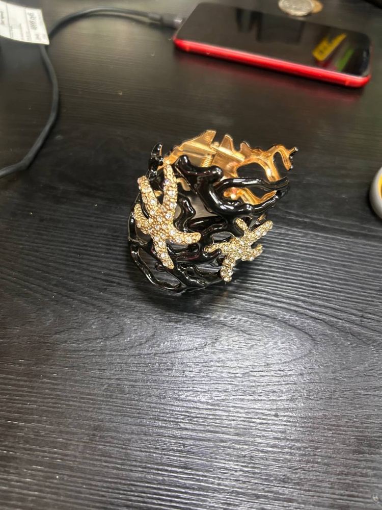 Украшение  браслет коралл черный