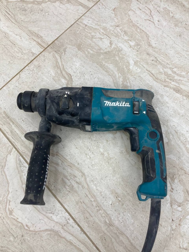 Перфоратор Makita hr1840