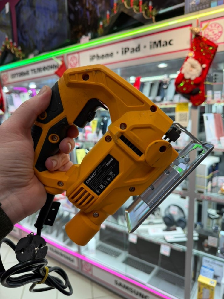 Лобзик DECO DKJS650