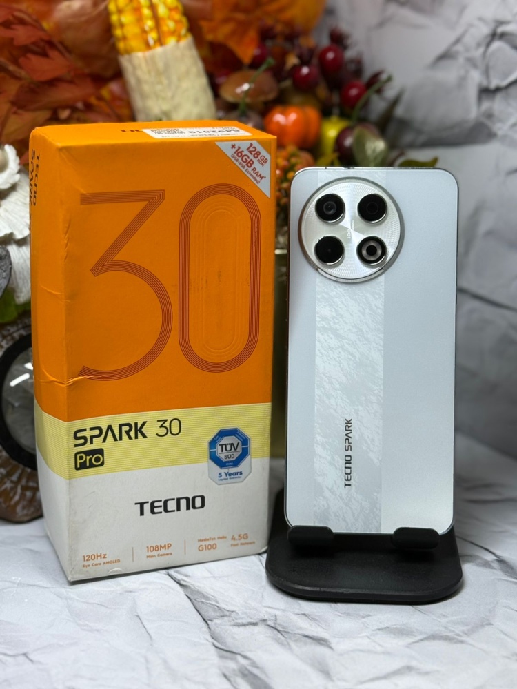Мобильный телефон Tecno  SPARK 30 PRO 8/128GB