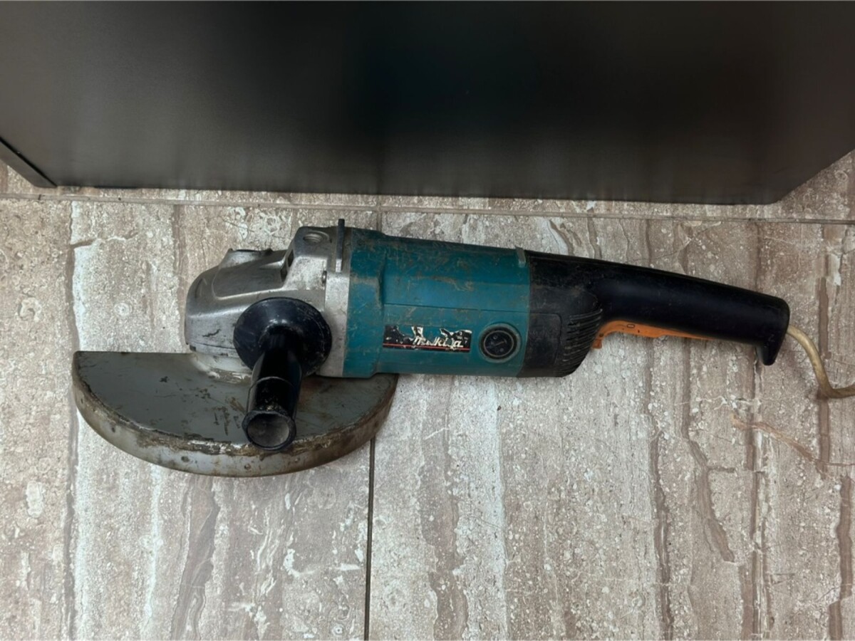 УШМ (Болгарка) Makita 9069s 2000