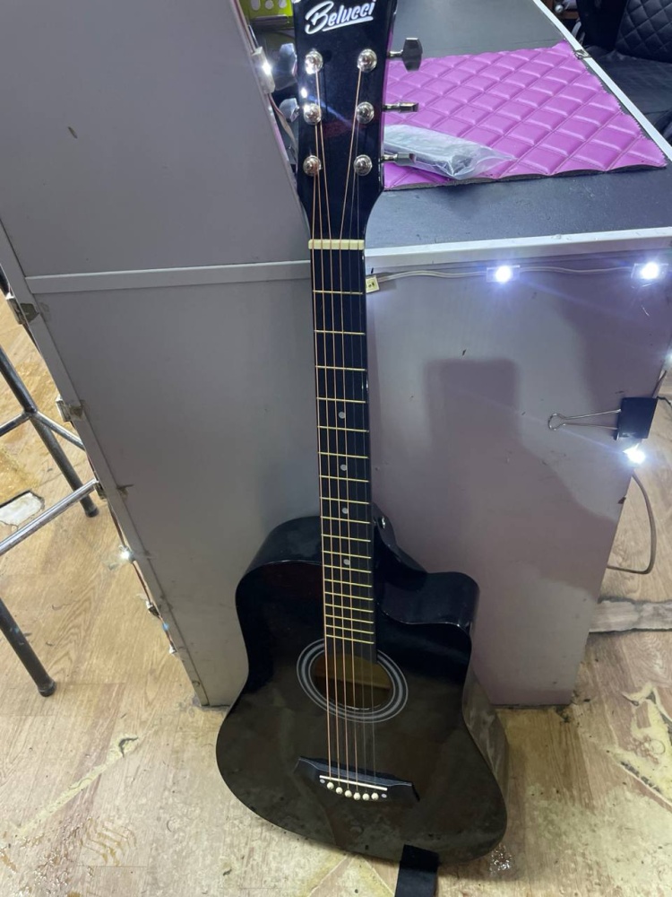 Гитара Belucci BC3810