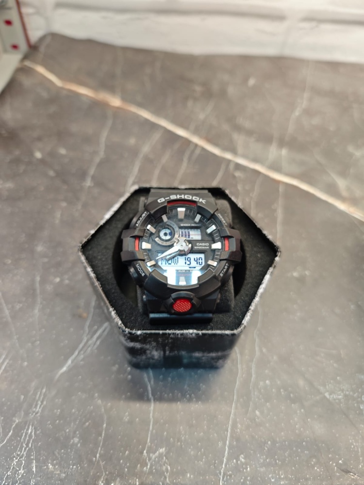 Часы Casio G-Shock GA-700-1ADR