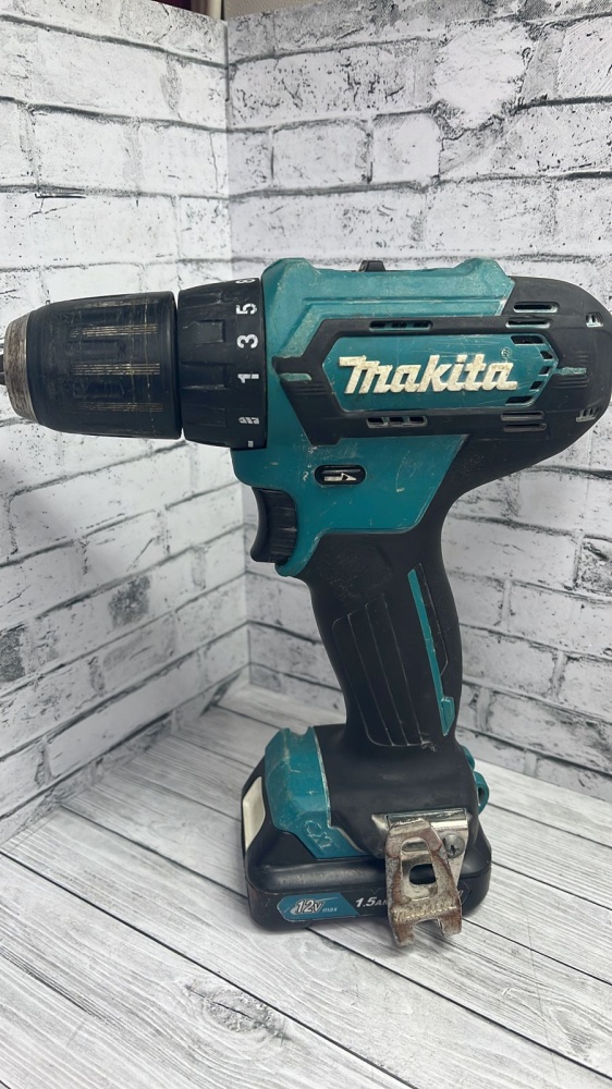 Шуруповерт Makita DF333D 12V