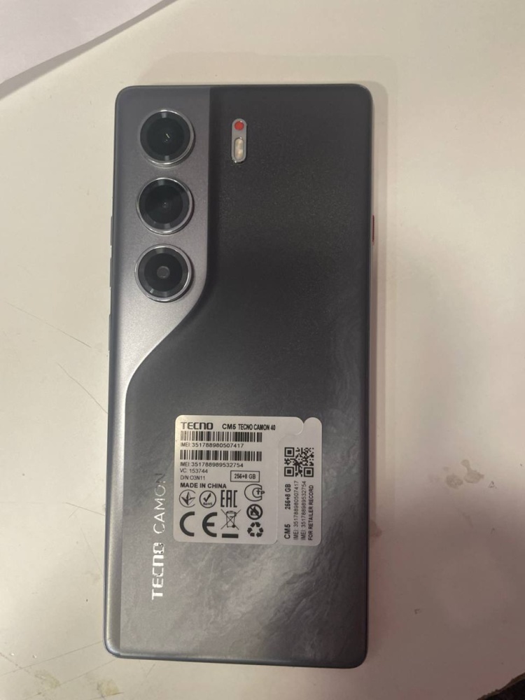 Мобильный телефон Tecno Camon 40