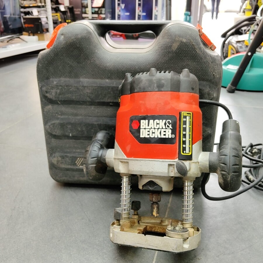 Фрезер Black and decker