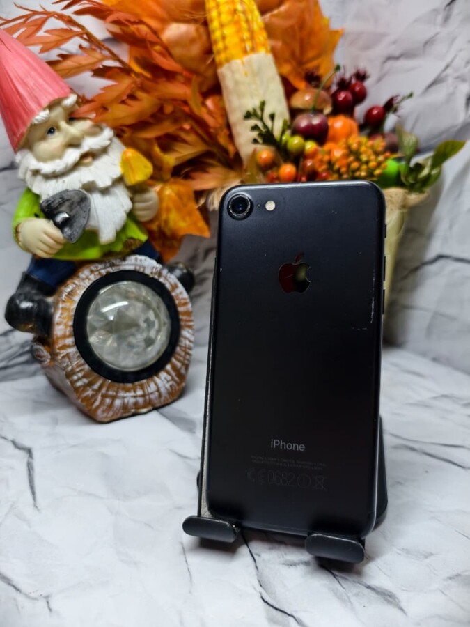 Смартфон iPhone 7 32Gb