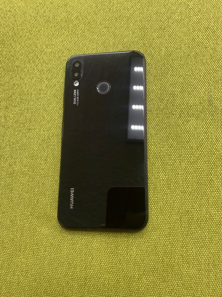 Смартфон Huawei P20 Lite 4\64