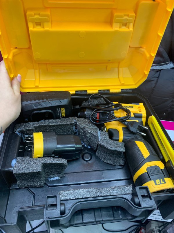 Шуруповерт Dewalt 18w