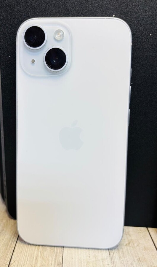 Смартфон iPhone 15 128