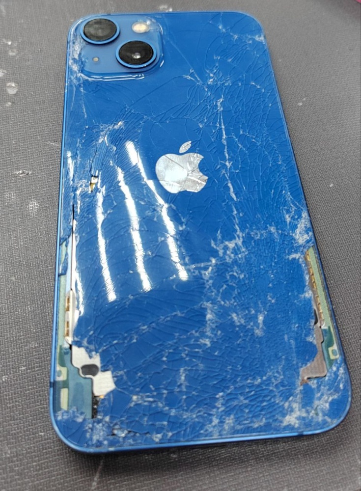 Смартфон iPhone 13 128 Gb