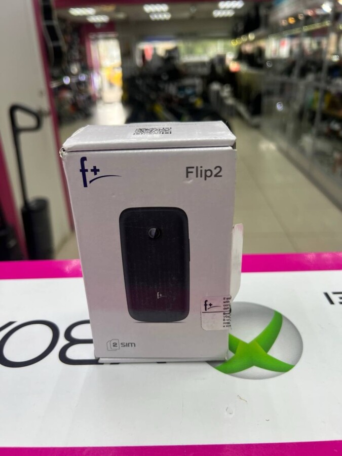 Мобильный телефон Fly Flip 2