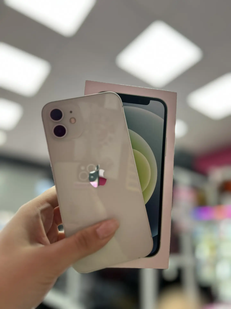 Смартфон iPhone 12 64 Gb 78%